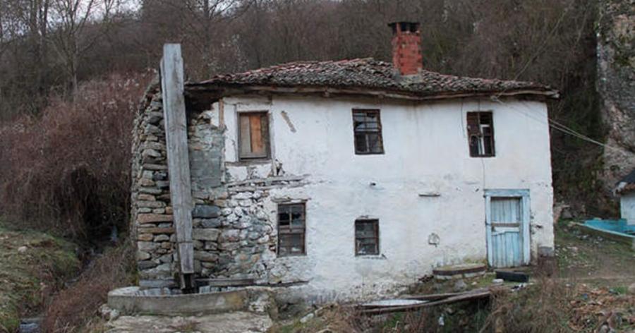 Συγκινητική εξομολόγηση αναγνώστη: “Το σπίτι που γεννήθηκα μου το πήρατε τελικά”