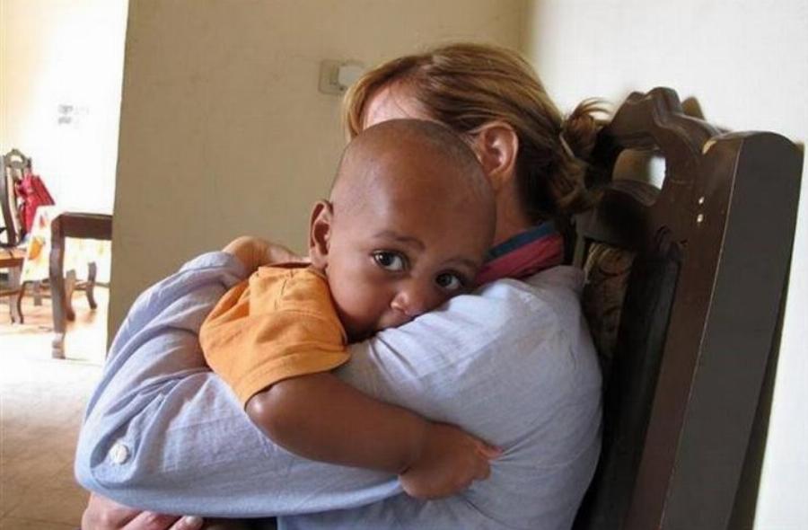 Μαρία: Η πρώτη Ελληνίδα που υιοθέτησε παιδί από την Αιθιοπία