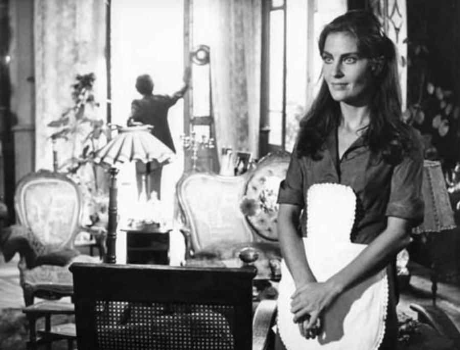 Όλγα Καρλάτου: Η ηθοποιός με τα καταπράσινα μάτια παραμένει όμορφη και εντυπωσιακή στα 74 της χρόνια