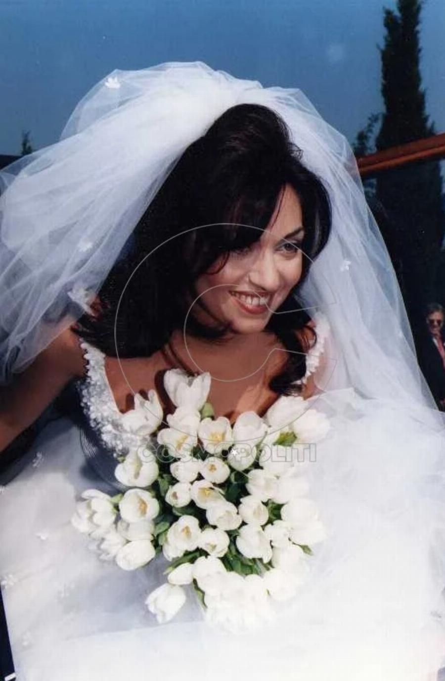 Διονύσης Σχοινάς – Καίτη Γαρμπή: Γιορτάζουν χρόνια αγάπης και αφοσίωσης – Οι σπάνιες φωτογραφίες από το γάμο τους