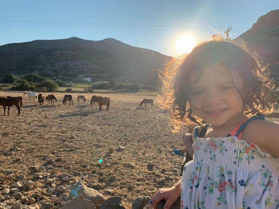 Καλομοίρα: Περνά όμορφες στιγμές με τους δίδυμους γιους της και την κόρη της – Τα παιδιά είναι μία γλύκα