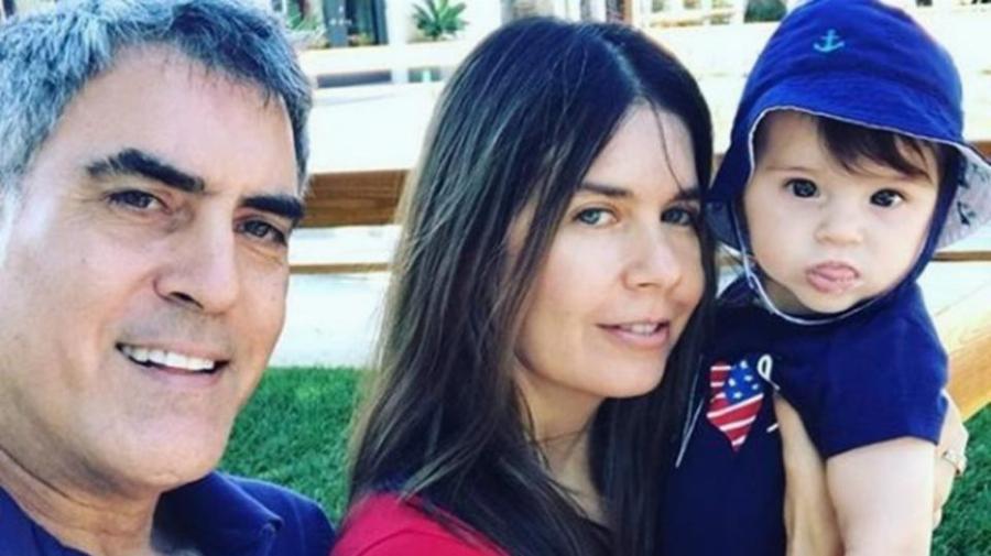 Κατερίνα Μουτσάτσου: Ο σύζυγος σωσίας του Κλούνεϊ, τα ψέματα για την ηλικία, η ζωή στις ΗΠΑ και ο διαλογισμός