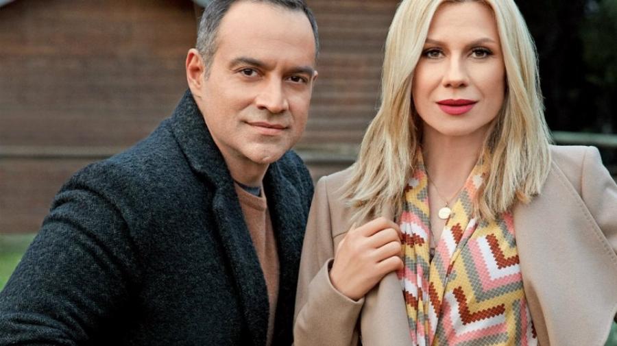 Κατερίνα Καραβάτου: Ερωτευμένη ξανά η παρουσιάστρια – Μ’ αυτόν τον άνδρα είναι σε σχέση μετά τον χωρισμό της από τον Κρατερό Κατσούλη!