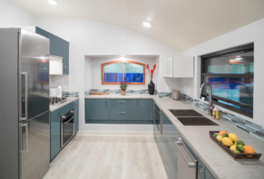 Οικονομικό και υπερπολυτελές σπίτι: Κοιμίζει 6 άτομα, το εσωτερικό είναι μαγικό, έρχεται όπου θες και κοστίζει όσο μισός ετήσιος μισθός