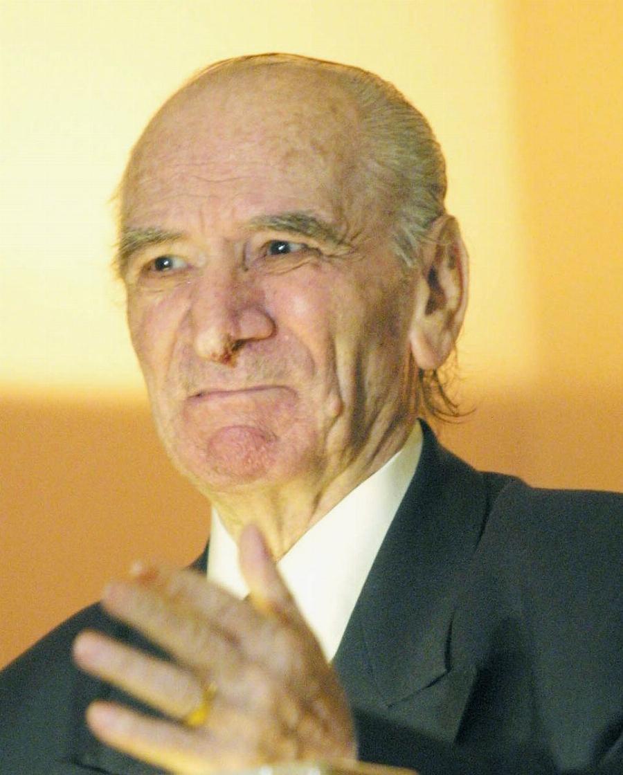 Κώστας Χατζηχρήστος:Το ξεκίνημα, το πρόβλημα με τον αλκοολισμό και η οικονομική καταστροφή