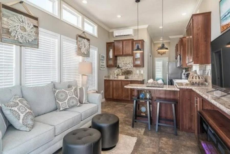 Ετοιμοπαράδοτο και φθηνό σπίτι: Χωράει άνετα 4 άτομα, έχει άνετο και πολυτελές εσωτερικό