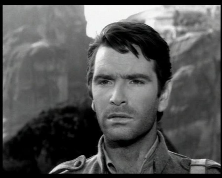 Νίκος Κούρκουλος: Η γυμνή θαυμάστρια, ο θάνατος των αδελφών του και ο κεραυνοβόλος έρωτας με τη Μαριάννα Λάτση που τον οδήγησε στο διαζύγιο