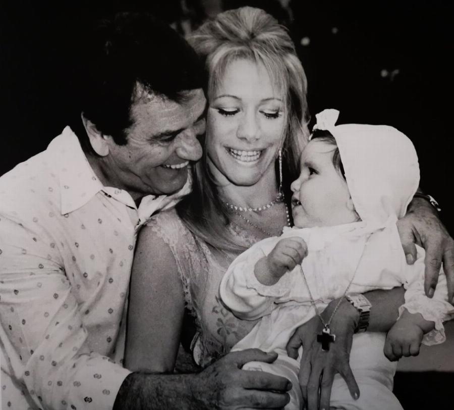 Έριεττα Κούρκουλου: «Δεν έδειχνε τον πόνο του, το πήγε μέχρι τέλους γενναία» – «Λύγισε» μιλώντας για τον πατέρα της και την μάχη του με τον καρκίνο