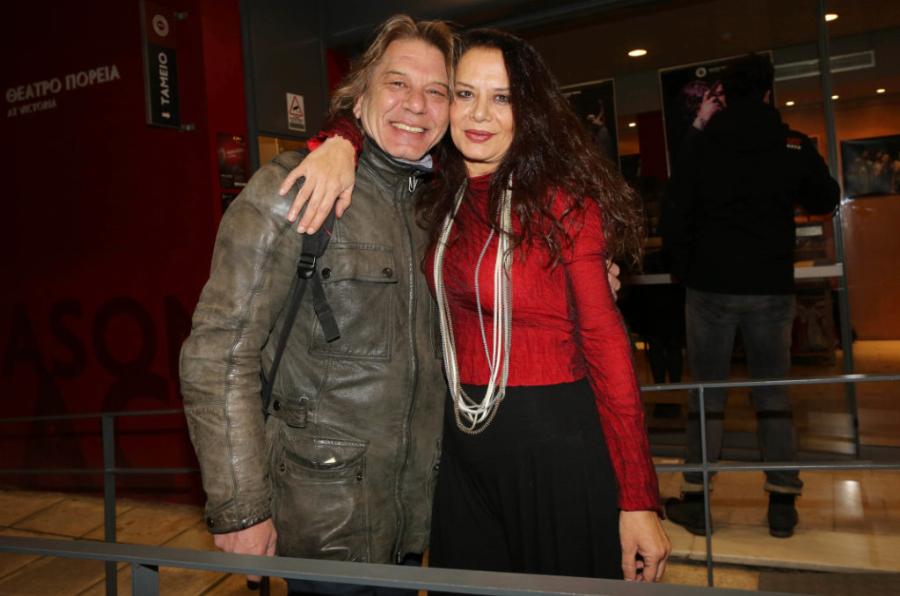 Λίλα Καφαντάρη: Παραμένει όμορφη και σικ στα 58 της – Η σπάνια εμφάνιση με την κόρη της