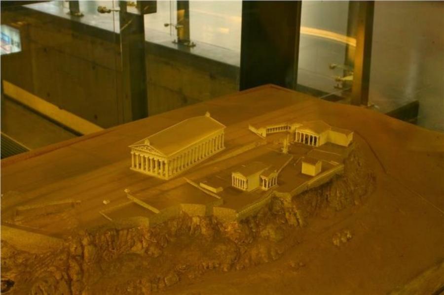 Χιλή: Υπάρχει σταθμός του Μετρό που λέγεται (και θυμίζει) “Ελλάδα”