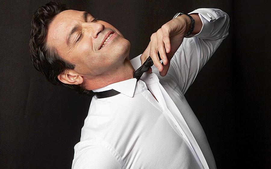 Μάριος Φραγκούλης: Τα παιδικά χρόνια στη Ζιμπάμπουε, οι γονείς που τον παράτησαν, η διεθνής καριέρα και η υιοθεσία