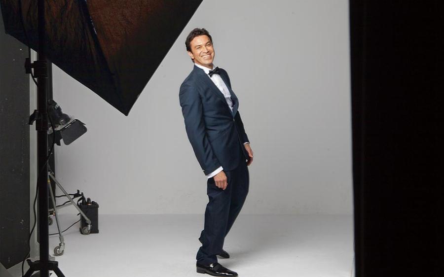 Μάριος Φραγκούλης: Τα παιδικά χρόνια στη Ζιμπάμπουε, οι γονείς που τον παράτησαν, η διεθνής καριέρα και η υιοθεσία