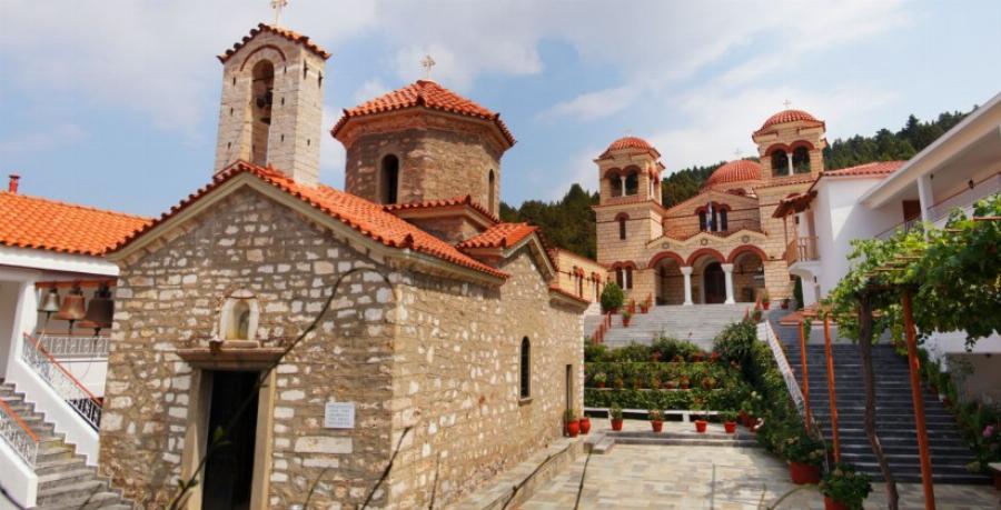 Διόρθωση: Όχι, δεν εμφανίστηκαν δυο άγγελοι στην εικόνα της Παναγίας Μαλεβής