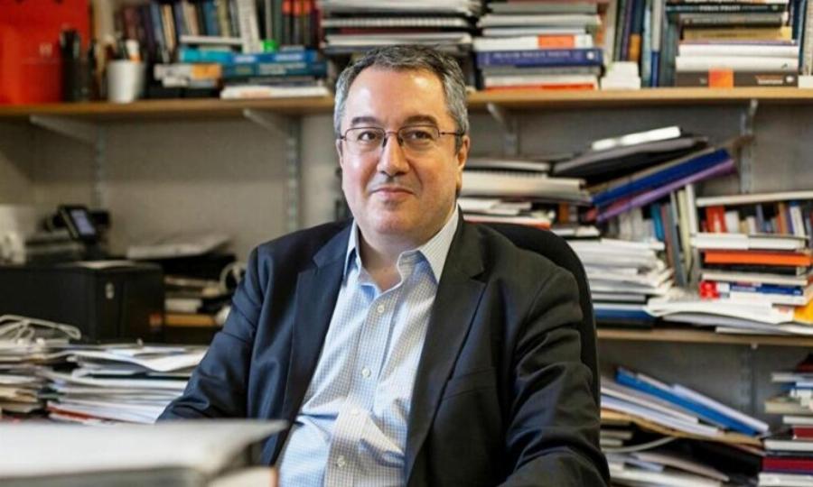 Η απάντηση του Ηλία Μόσιαλου στα “Ιερά Πυρά” που δέχτηκε για την ανάρτηση με την Παναγία