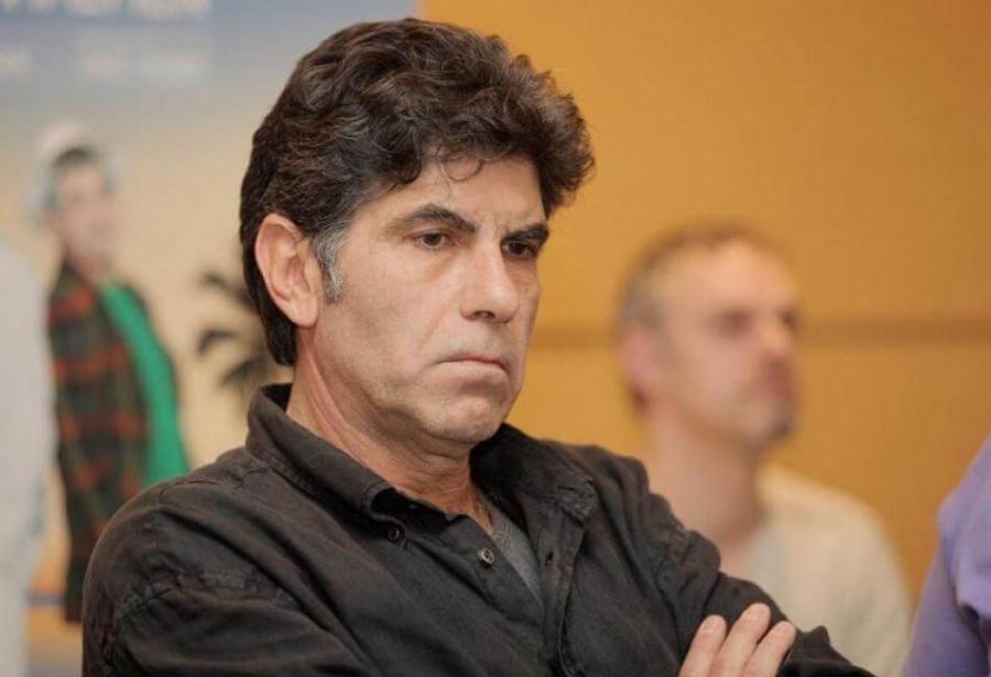 Γιάννης Μπέζος: «Απαξιώνουν την επιστήμη άνθρωποι που έχουν τελειώσει το λύκειο»