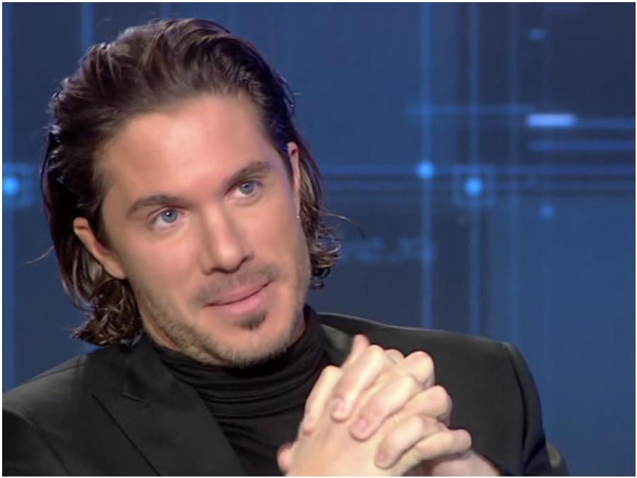 Νίκος Οικονομόπουλος: Ο κορονοϊός με βρήκε δύσκολα – Η Θεία Κοινωνία είναι το φάρμακο των ανθρώπων