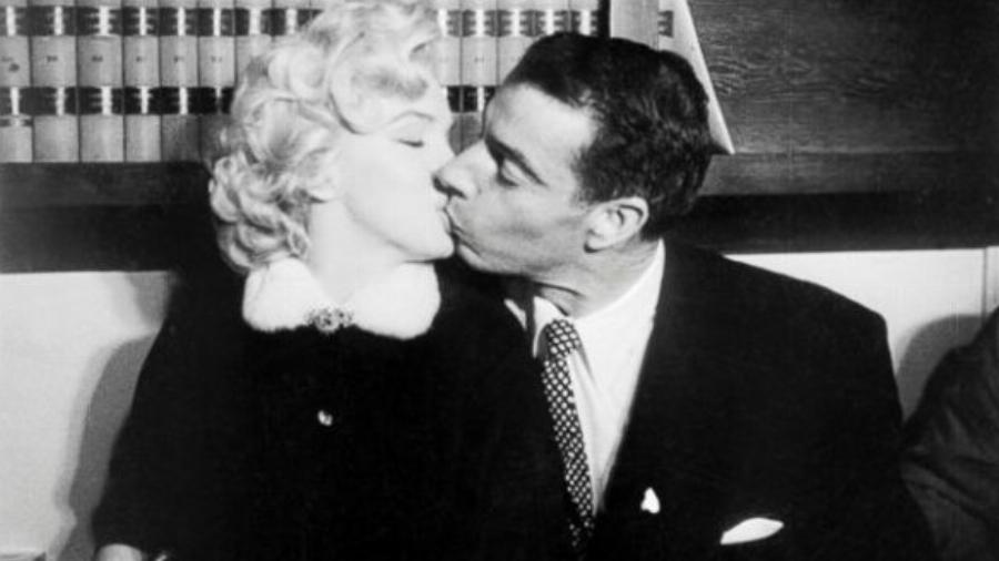 Έγραψαν ιστορία και μας έκαναν να ανατριχιάσουμε: 10 παθιασμένα φιλιά