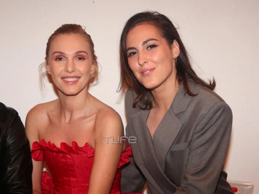 Κάνεις δεν κατάλαβε ποια είναι η μαμά και ποια η κόρη: Η Τάμτα ποζάρει με την 23χρονη κόρη της