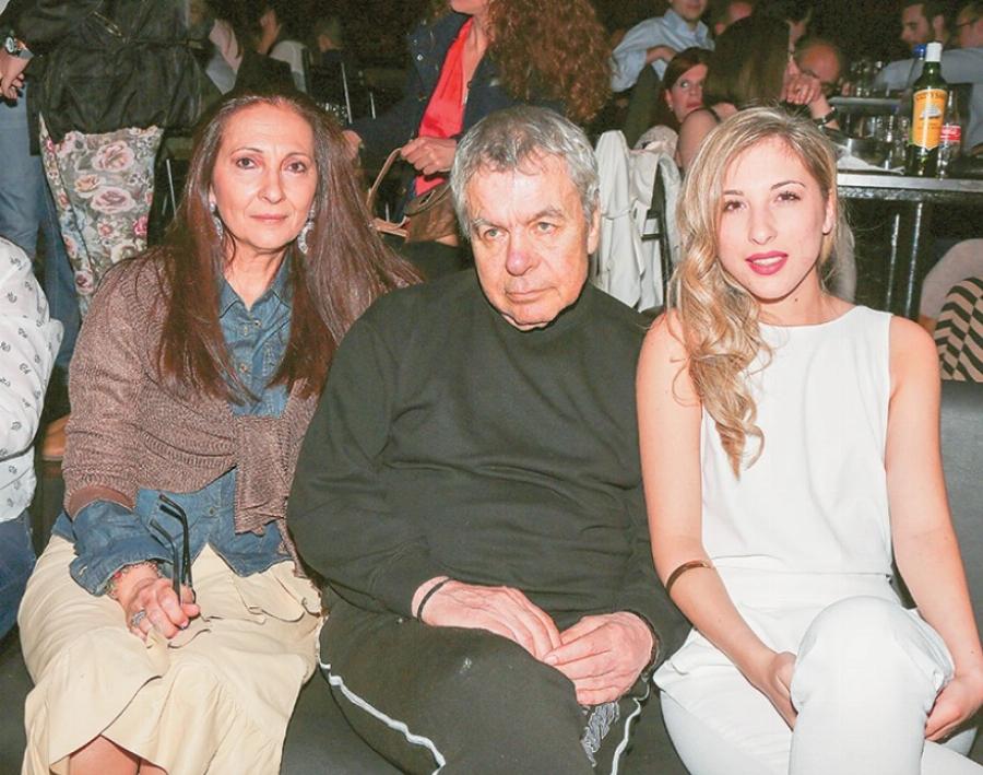 Γιάννης Πουλόπουλος: Το μεροκάματο πριν τη δισκογραφία, τα κοριτσόπουλα που έλιωναν, ο γάμος, η κόντρα με τον Μπιθικώτση, τα πάθη και το γλαύκωμα στα μάτια