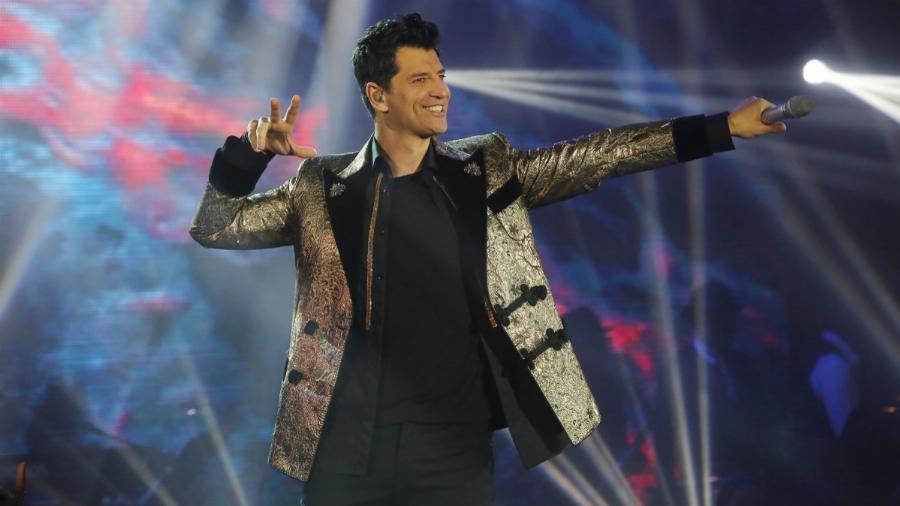 215 χιλιάδες ευρώ για 17 λεπτά: Οργή στο twitter για τον Σάκη Ρούβα