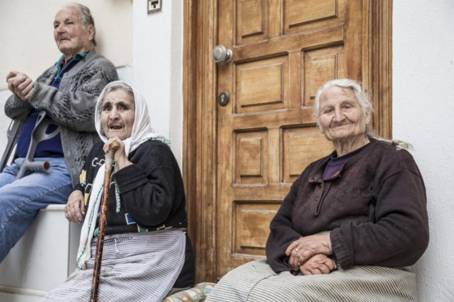 Το σπίτι της γιαγιάς μας ήταν και θα είναι πάντα ο παράδεισός μας