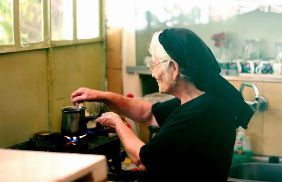 Το σπίτι της γιαγιάς μας ήταν και θα είναι πάντα ο παράδεισός μας