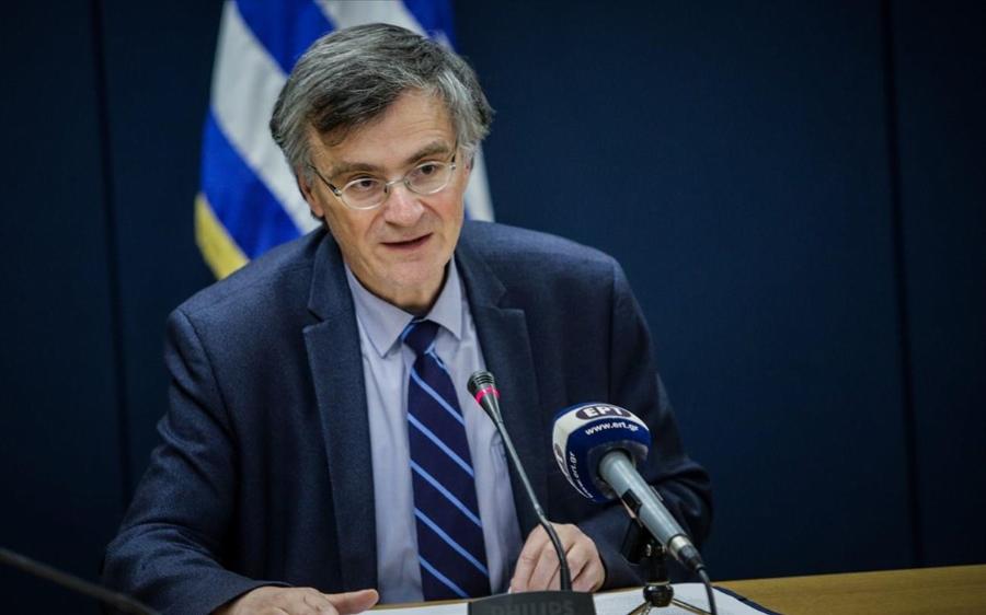 Γιώργος Θεοφάνους: H Παναγία είναι η μάνα μου- Στην εκκλησία μας ψάλλει ο Τσιόδρας