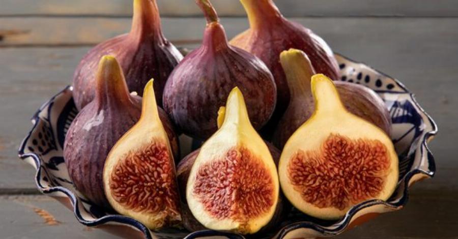 Σύκα: Εμποδίζουν τη δυσκοιλιότητα, προστατεύουν από τον καρκίνο του μαστού και βελτιώνουν την ερωτική μας ζωή