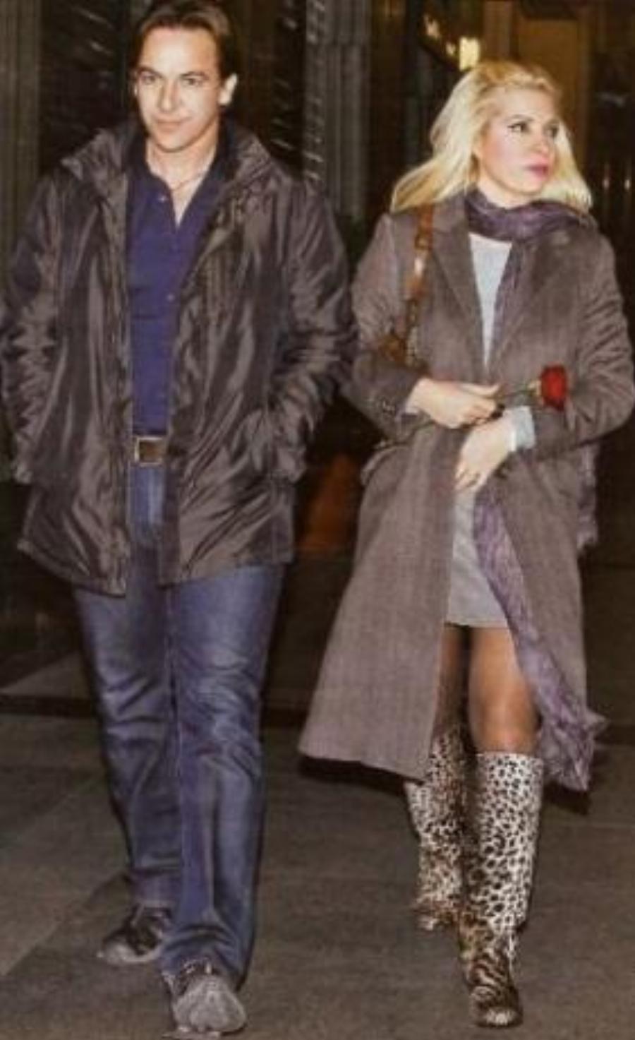 Σπάνιες και αδημοσίευτες φωτογραφίες διάσημων ζευγαριών: 10 εικόνες από την πρώτη κοινή τους εμφάνιση