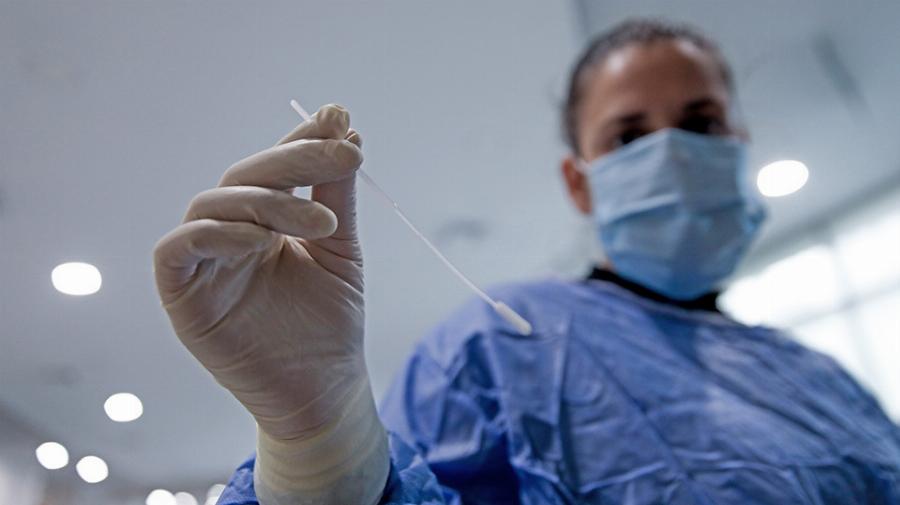 Οι αποφάσεις πάρθηκαν:  Τα 3 νέα μέτρα μετά την Πρωτοχρονιά για να σταματήσει η επέλαση της Όμικρον