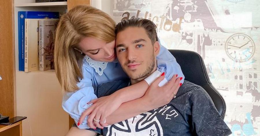 Τατιάνα Στεφανίδου: Οι φωτογραφίες αγκαλιά με τον γιο της και η μεγάλη ομοιότητά τους