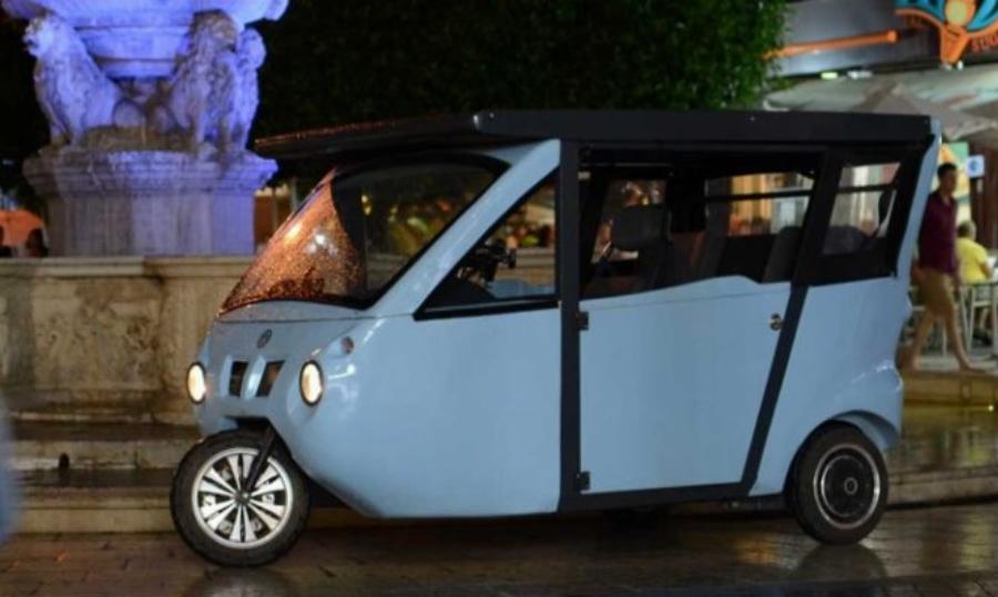 Ελληνικό ηλιακό αυτοκίνητο: Είναι ελληνικής κατασκευής, κοστίζει 6.500 ευρώ και έχει αυτονομία 190 χιλιόμετρα