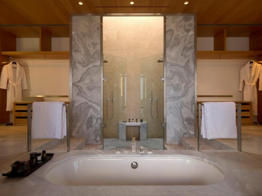 Πολυτελές ξενοδοχείο: Είναι το ακριβότερο ξενοδοχείο στην Ελλάδα, θυμίζει αρχαίο ανάκτορο και δεν βρίσκεται στη Μύκονο, ούτε στη Σαντορίνη