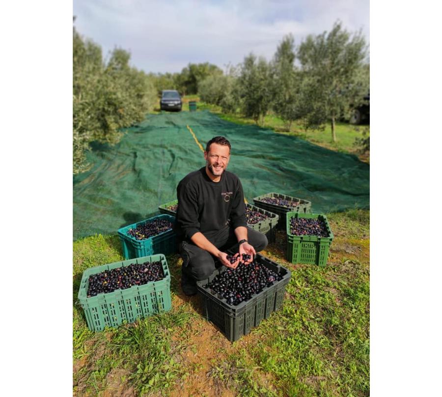 Ο Αλέξανδρος Τζόρβας περιγράφει τη νέα του ζωή στη Λακωνία: Από τερματοφύλακας, αγρότης