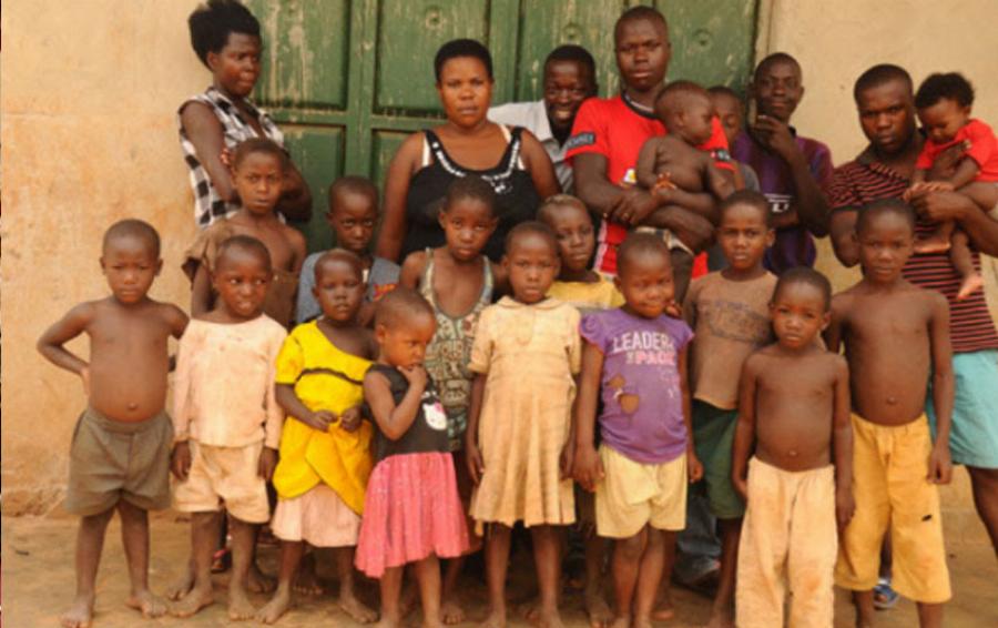 Είναι 39 ετών, έχει 44 παιδιά από 28 γέννες και χώρισε τον άντρα της γιατί δεν την φερόταν όπως της άξιζε