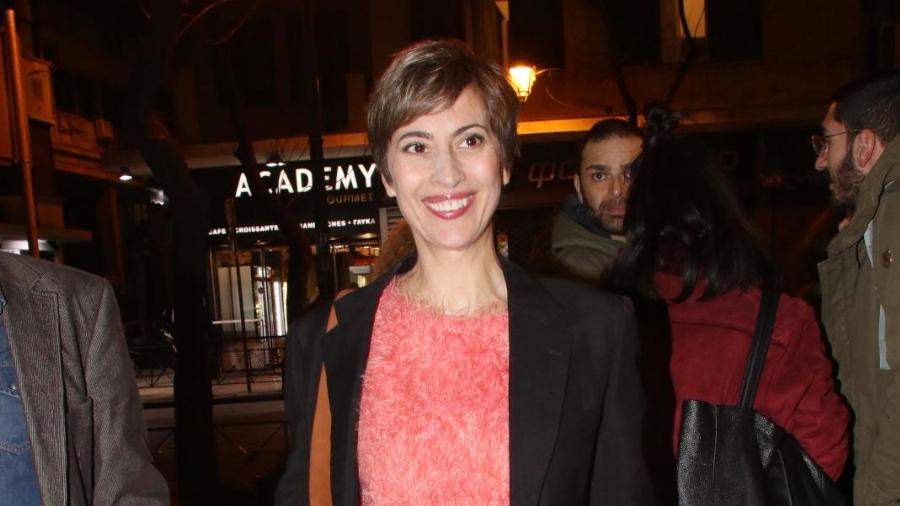 Διάσημοι Έλληνες που υιοθέτησαν παιδί: 8 περιπτώσεις που μας συγκινούν