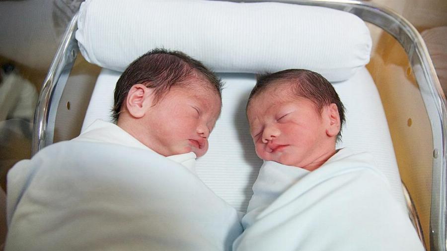 Ιατρικό θαύμα στο Βόλο: Έγκυος σε κώμα επανήλθε και γέννησε 2 υγιέστατα αγόρια