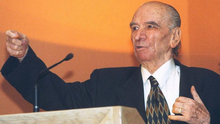 Κώστας Χατζηχρήστος:Το ξεκίνημα, το πρόβλημα με τον αλκοολισμό και η οικονομική καταστροφή