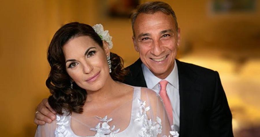 Γάμοι βγαλμένοι από παραμύθι: 16 γάμοι διάσημων Ελλήνων το 2021 και τα ονειρικά νυφικά τους