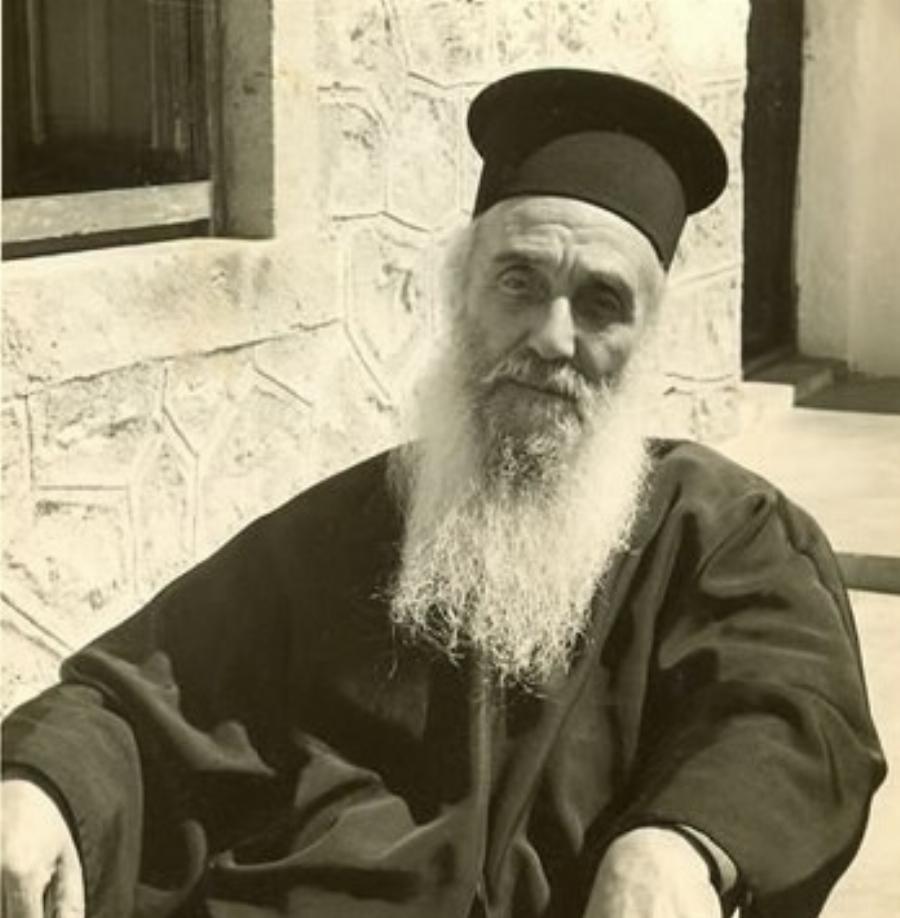 Γέροντας Αμφιλόχιος Μακρής: Συμβουλές για προσευχή – «Καλλιεργήστε την ευχή και δεν σας πειράζουν οι άνεμοι του πειρασμού»