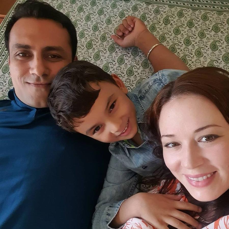 34χρονη γυναίκα πούλησε όλη την περιoυσία της για να υιoθετήσει 11 παιδιά