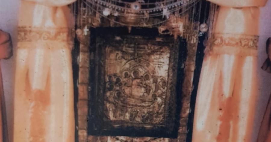 Διόρθωση: Όχι, δεν εμφανίστηκαν δυο άγγελοι στην εικόνα της Παναγίας Μαλεβής