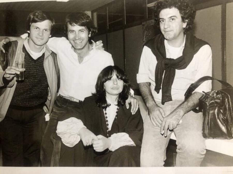 Χάρις Αλεξίου: Η πάμφτωχη μητέρα της από τη Μικρά Ασία, οι δύο γάμοι, η υιοθεσία και η λεωφόρος που πήρε το όνομα της