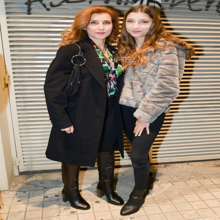 Μαρία Παπαλάμπρου: Η Νάνσυ του «Παντρεμένοι έχουν ψυχή» ποζάρει με την 15χρονη κόρη και η ομοιότητα είναι εκπλητική