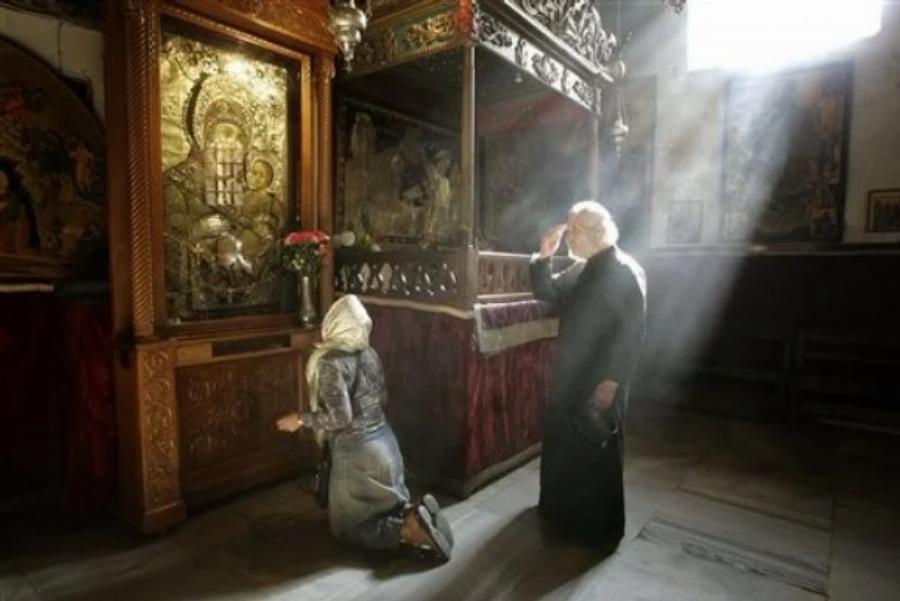 «Με την προσευχή γλιτώνεις άγχος, πανικό, ανασφάλεια, μοναξιά ψυχής, απελπισία και απόγνωση»