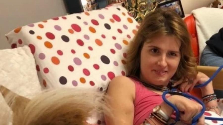 Η Μυρτώ της Πάρου χαμογελά ξανά: Οι συγκινητικές στιγμές λίγο πριν φύγει στο εξωτερικό