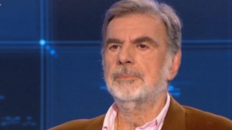 «Με σημάδεψε, δε θα το ξεχάσω ποτέ»: Η περιγραφή του Λάκη Κομνηνού για το περιστατικό με τον Αλέκο Τζανετάκο και τις θαυμάστριες