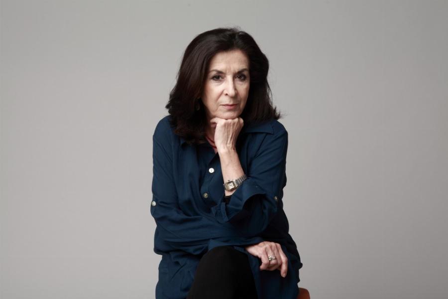 Νένα Μεντή: «Oι Τρεις Χάριτες ήταν η πρώτη μου επιτυχία, κι ας ήμουν 45 ετών. Ο χρόνος δεν με απασχολεί»