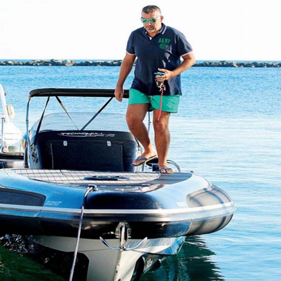 Θα μείνετε άφωνοι με το σκάφος του Γιώργου Λιάγκα – Φήμες λένε πως κοστίζει πάνω από 170.000 ευρώ