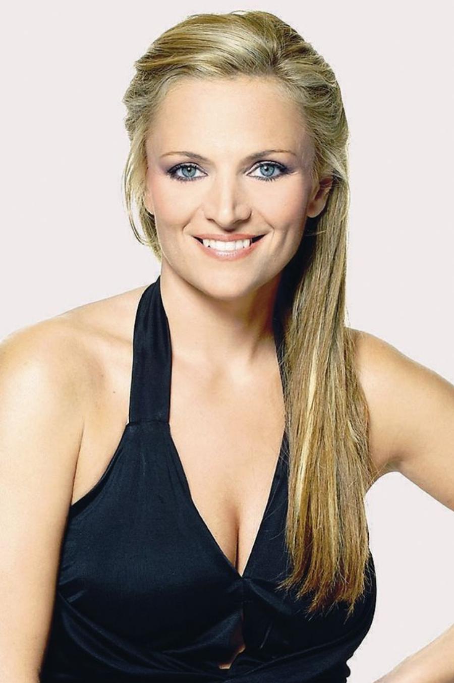 Χριστίνα Λαμπίρη: Το αίσθημα της μοναξιάς στην εγκυμοσύνη, η οικονομική κατάρρευση του μπαμπά της και οι κρίσεις πανικού